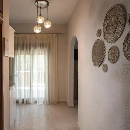 Tsamakdas House Aparthotel