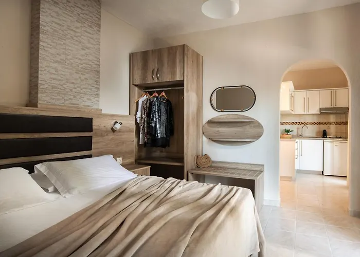 アパートホテル Tsamakdas House