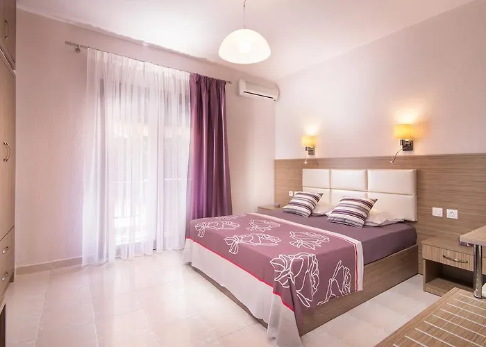 Tsamakdas House トロニ