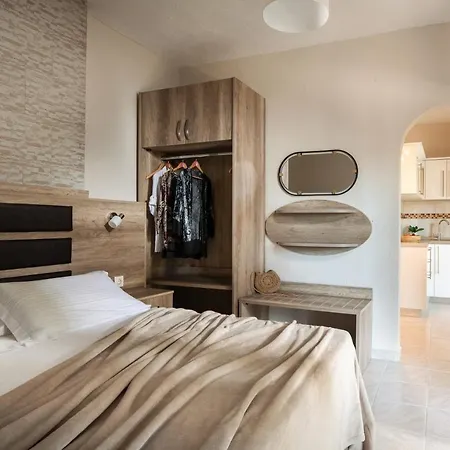Apartahotel Tsamakdas House