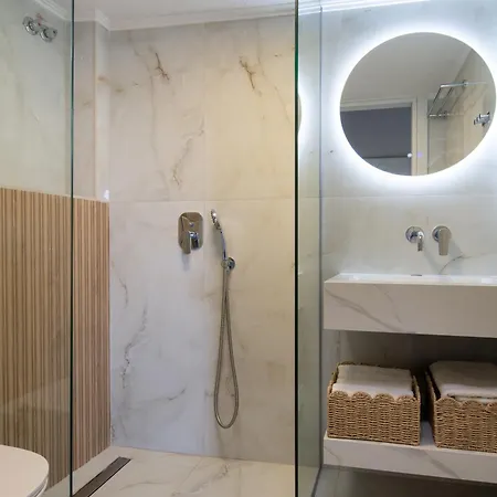 Apartahotel Tsamakdas House 2*