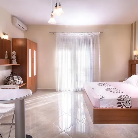 Tsamakdas House 2* טורוני