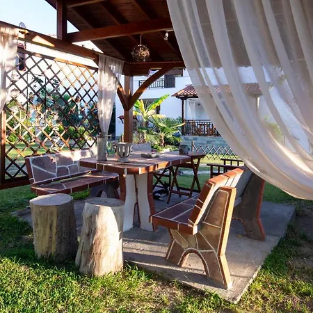 Apart Otel Tsamakdas House