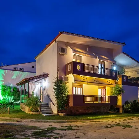 Apart Otel Tsamakdas House 2*