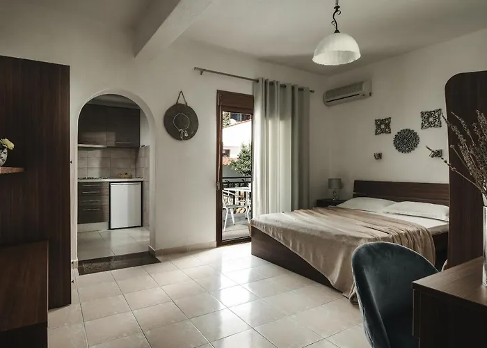Tsamakdas House 2* توروني
